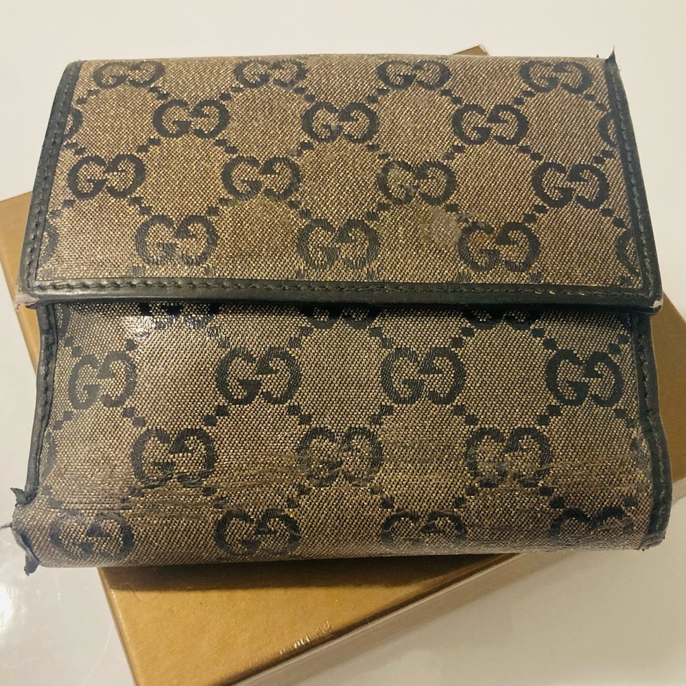 Authentic Gucci wallet - Picture 3 of 14
